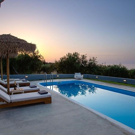 Gramvella Resort 阿德里安诺斯·坎波斯 外观 照片
